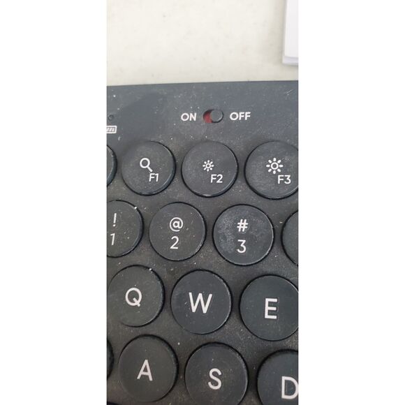 Onn. Mini Compact Wireless Office Keyboard with a USB Reciever - Picture 3 of 4